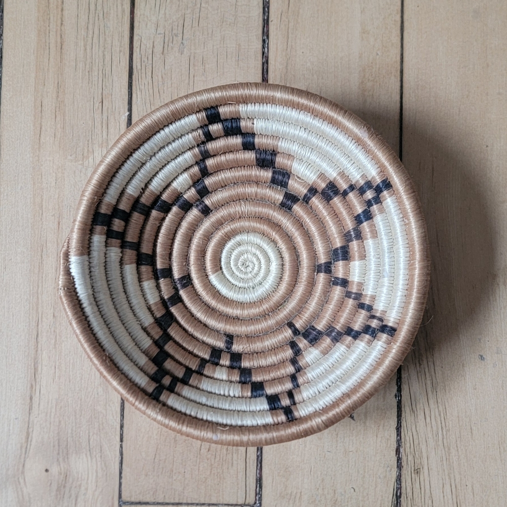 10" Handwoven Tan and Black Basket